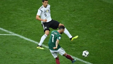 标题：2018世界杯最大冷门：卫冕冠军德国0-1墨西哥