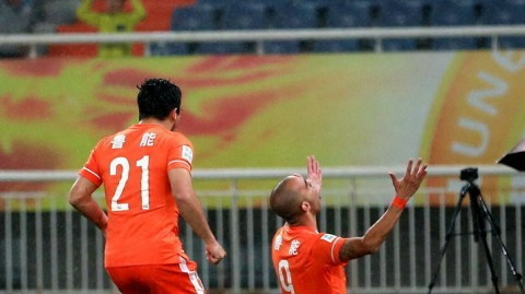 鲁能引援瞄准建业后卫？2026赛季中超防线补强的幕后博弈