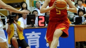 标题：中国女篮85-51大胜捷克，热身赛五连胜收官