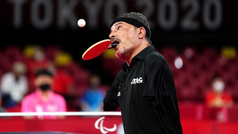 不屈之魂：记残奥会唯一用嘴叼拍征战的埃及乒乓球选手哈米图