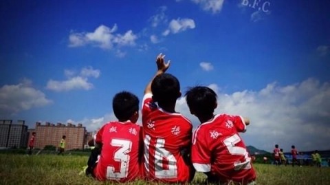 冰岛球员的选拔“海选”揭秘：人口小国如何靠科学体系制霸足坛？
